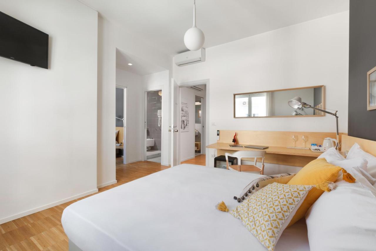 Vivaldo Suite Piazza Dei Martiri - Guest House Neapel Exteriör bild
