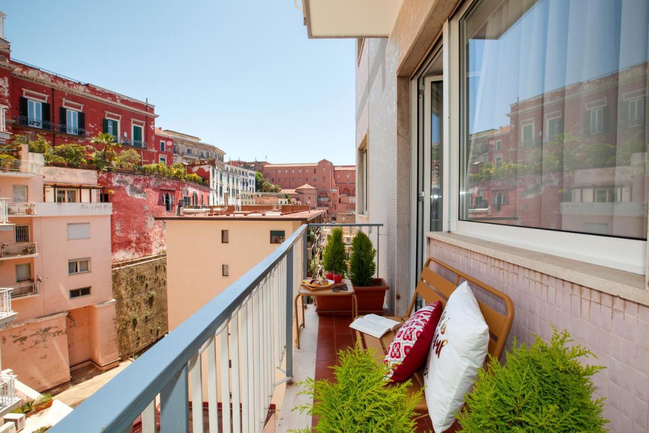Vivaldo Suite Piazza Dei Martiri - Guest House Neapel Exteriör bild