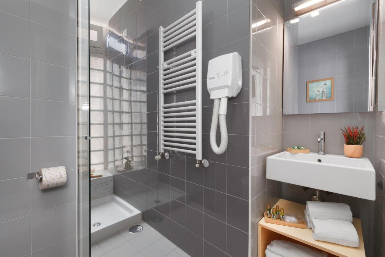 Vivaldo Suite Piazza Dei Martiri - Guest House Neapel Exteriör bild