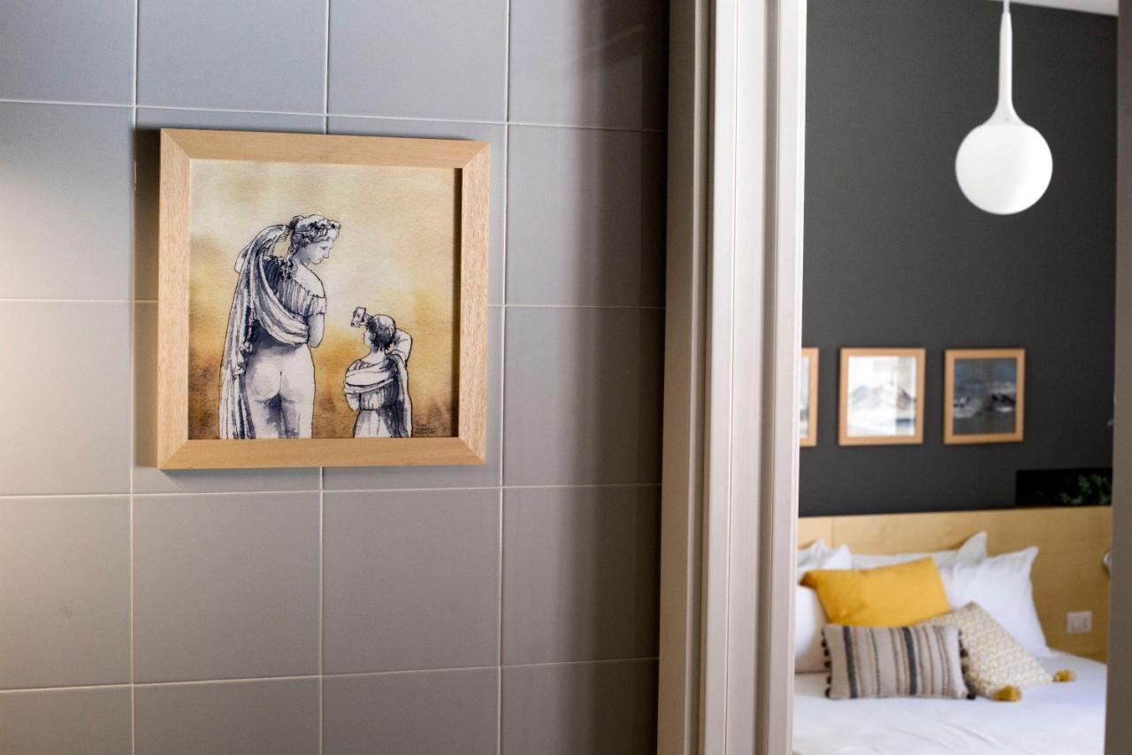 Vivaldo Suite Piazza Dei Martiri - Guest House Neapel Exteriör bild